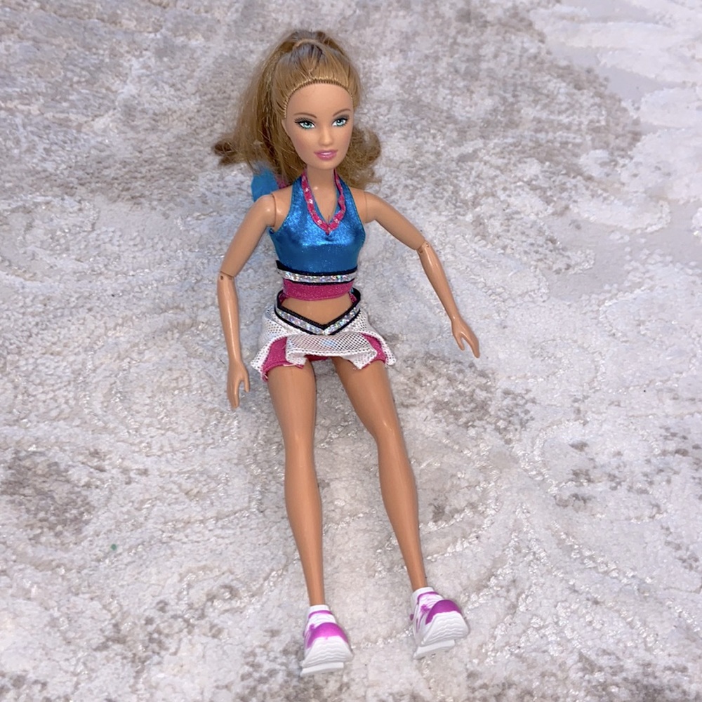 LIKE NEW Cheerleader Barbie